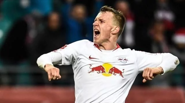 在此场比赛 在此场比赛